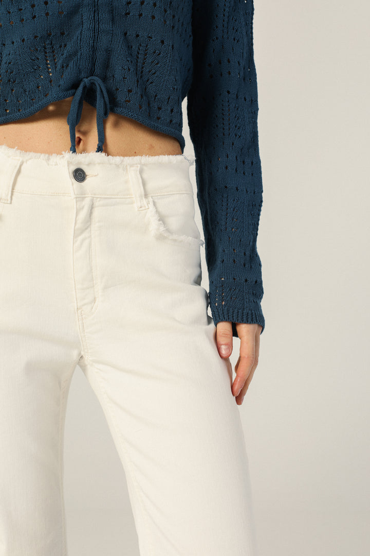 FRAYED BELL JEANS