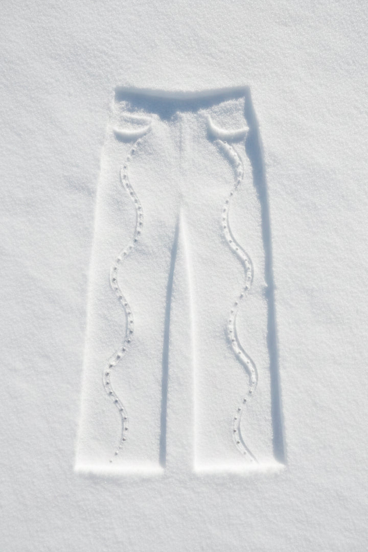 WAVE JEANS WITH STUDS