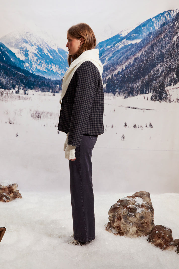 SHORT CHECKERED DOUBLE-BREADED COAT