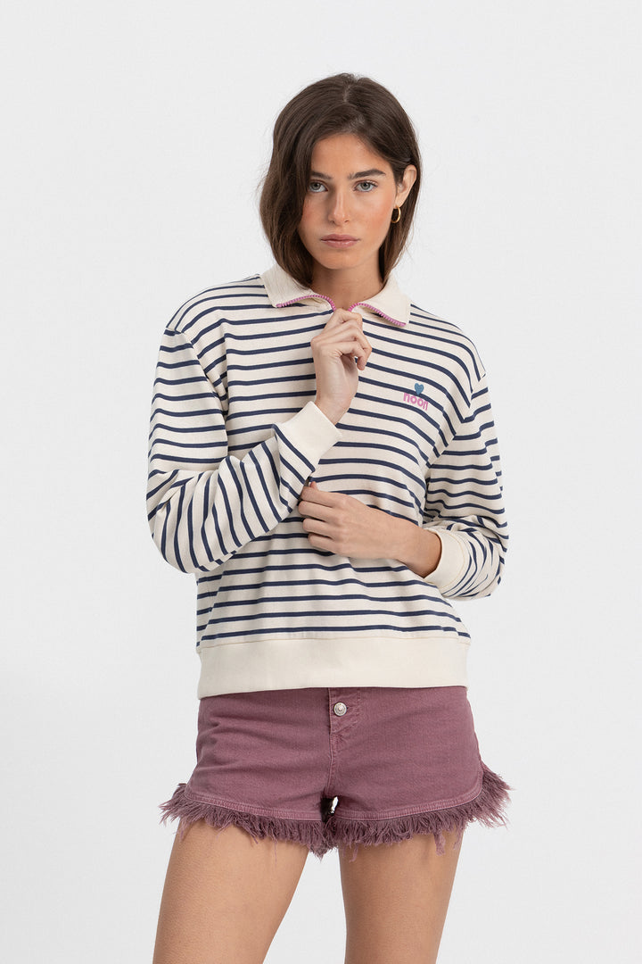 SHORTS BOTONES DESFLECADO