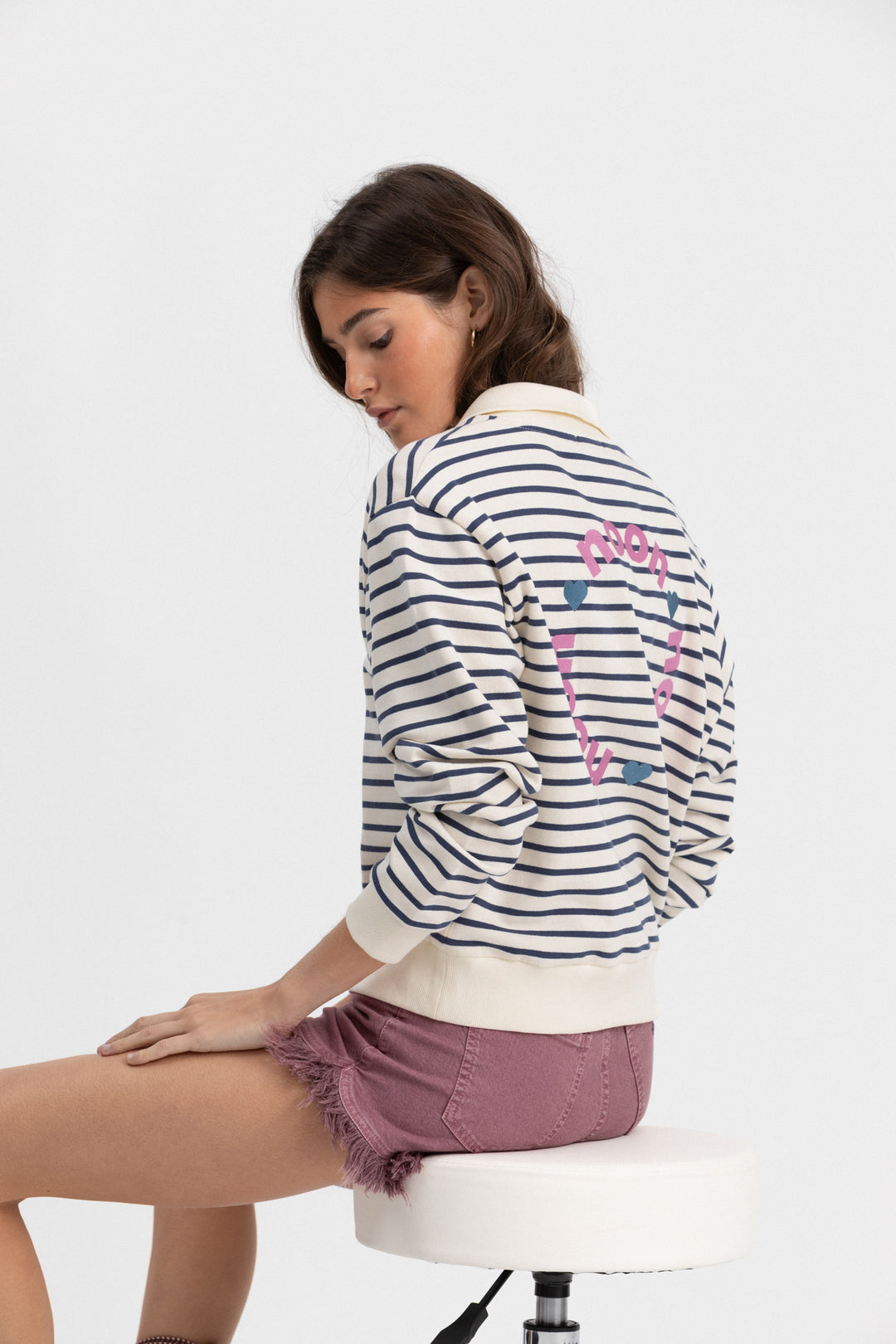 SHORTS BOTONES DESFLECADO