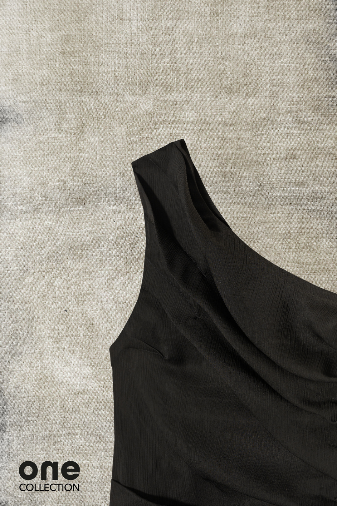 ASYMMETRICAL TOP CARLA