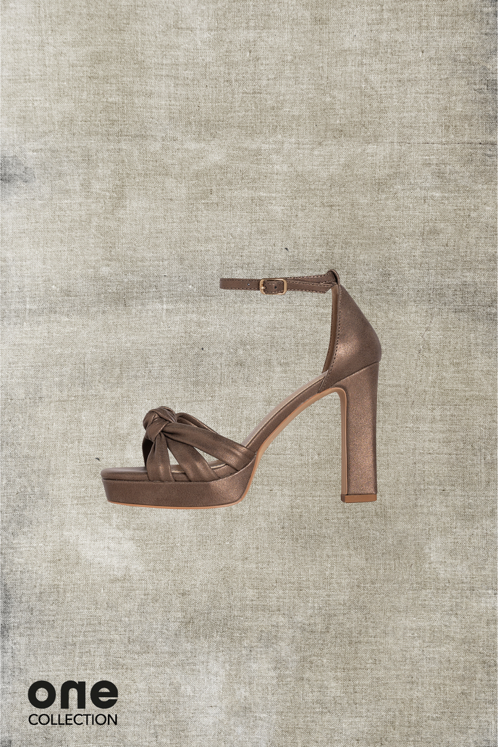 THREE-KNOT HEEL SANDAL