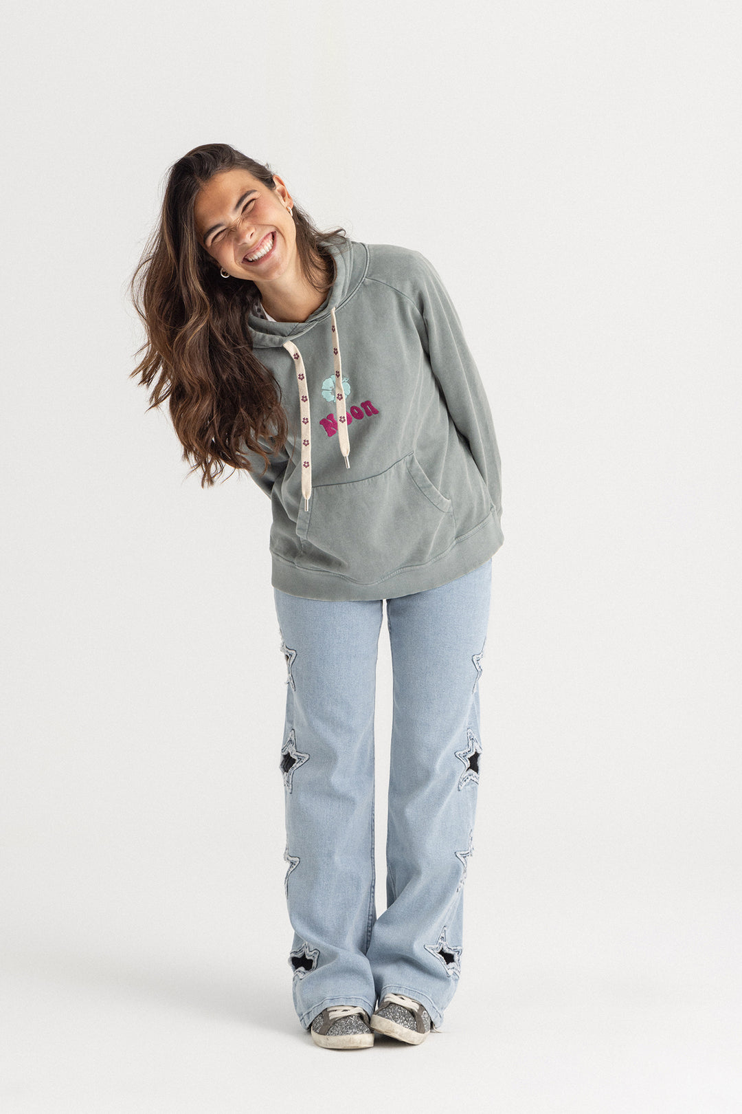 CALÇA DE GANGUE CORTADA A LASER COM ESTRELAS