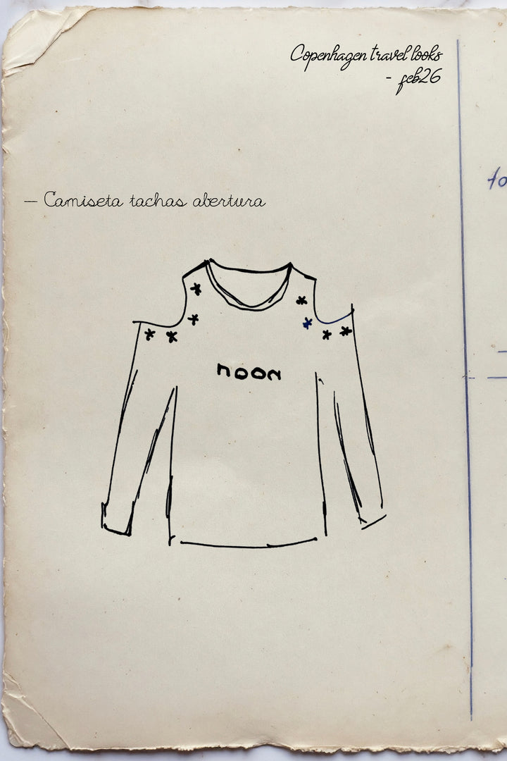 STUDDED T-SHIRT WITH SLIT