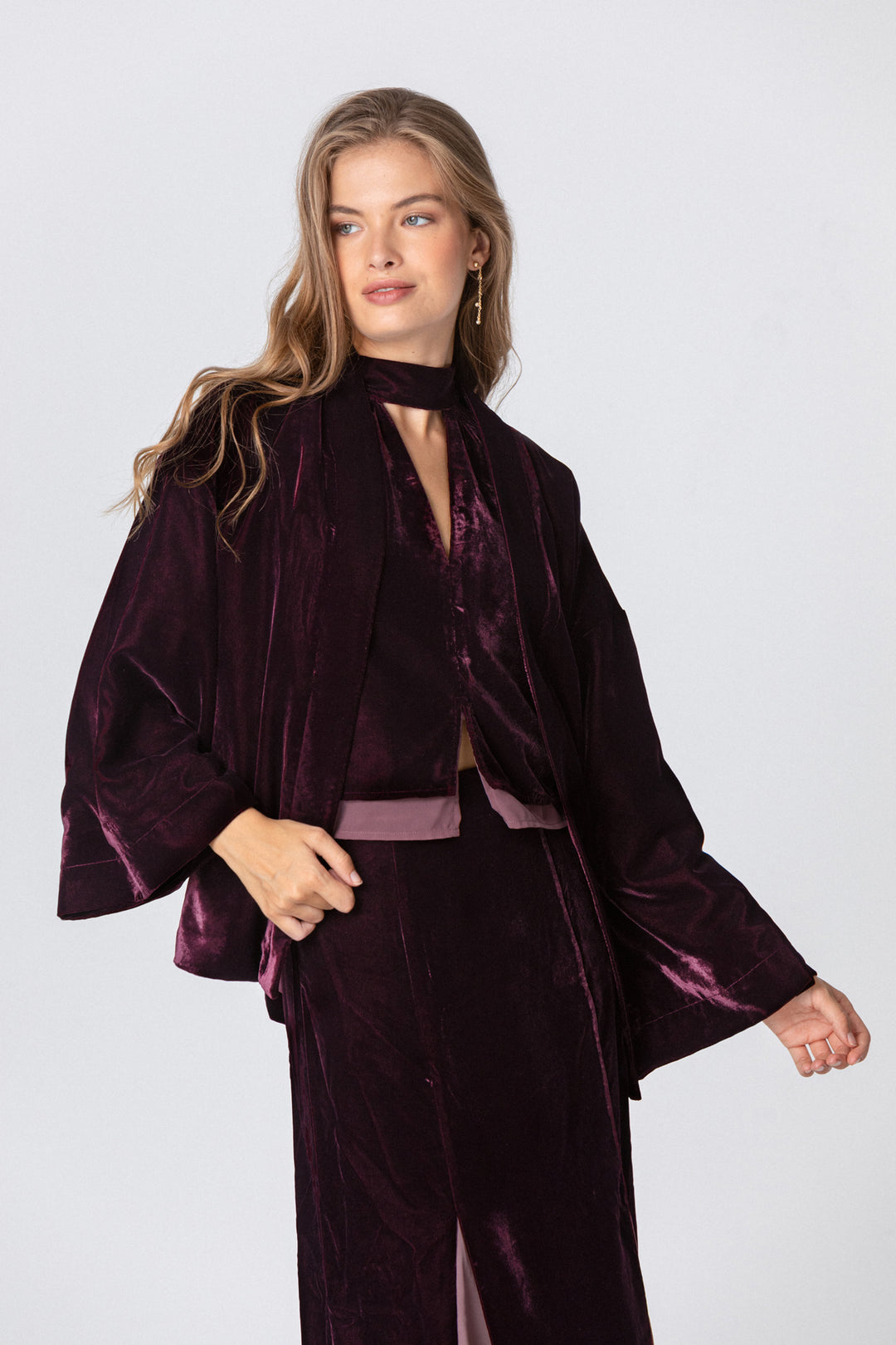 SHORT VELVET KIMONO
