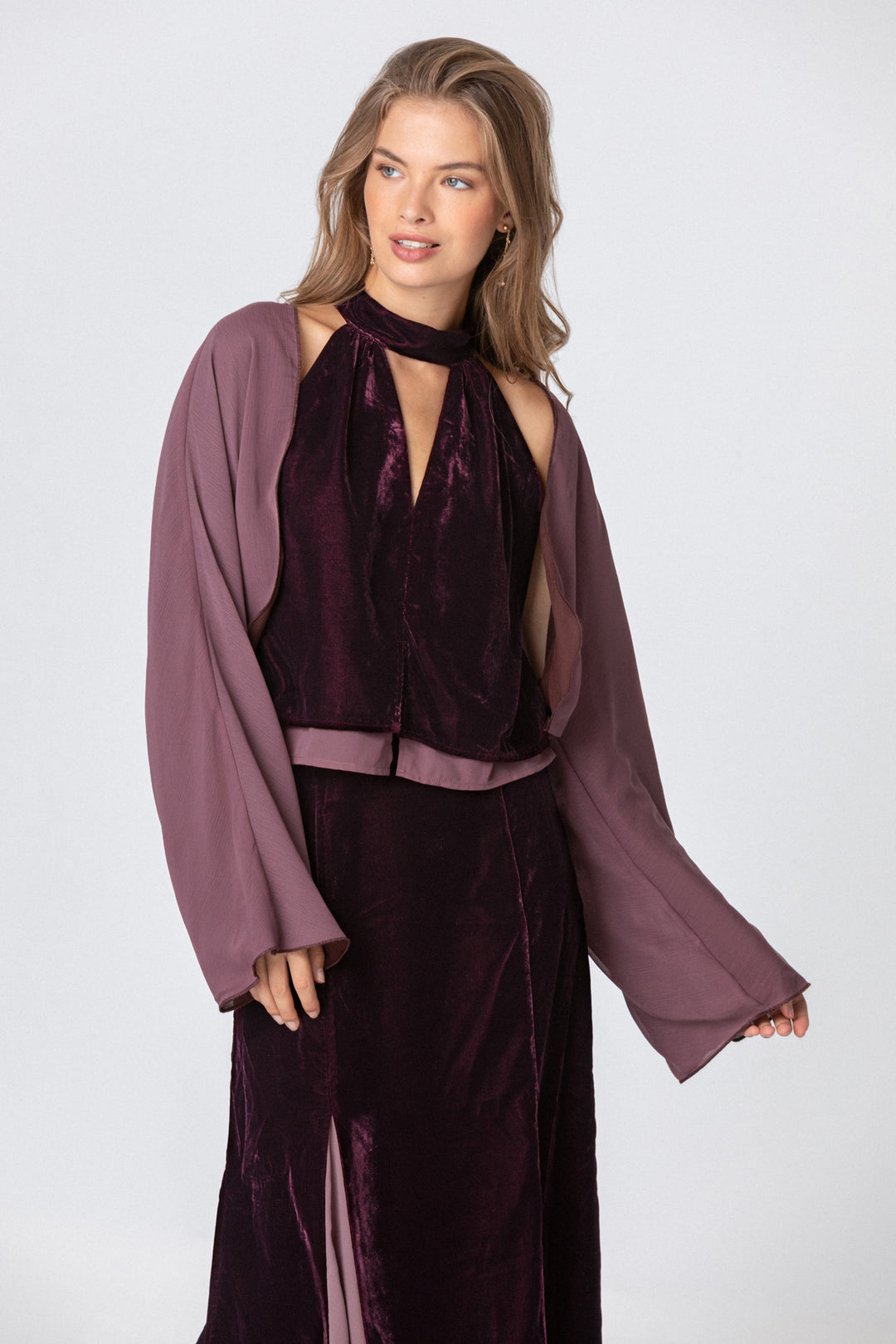 TOP HALTER TERCIOPELO CONTRASTE