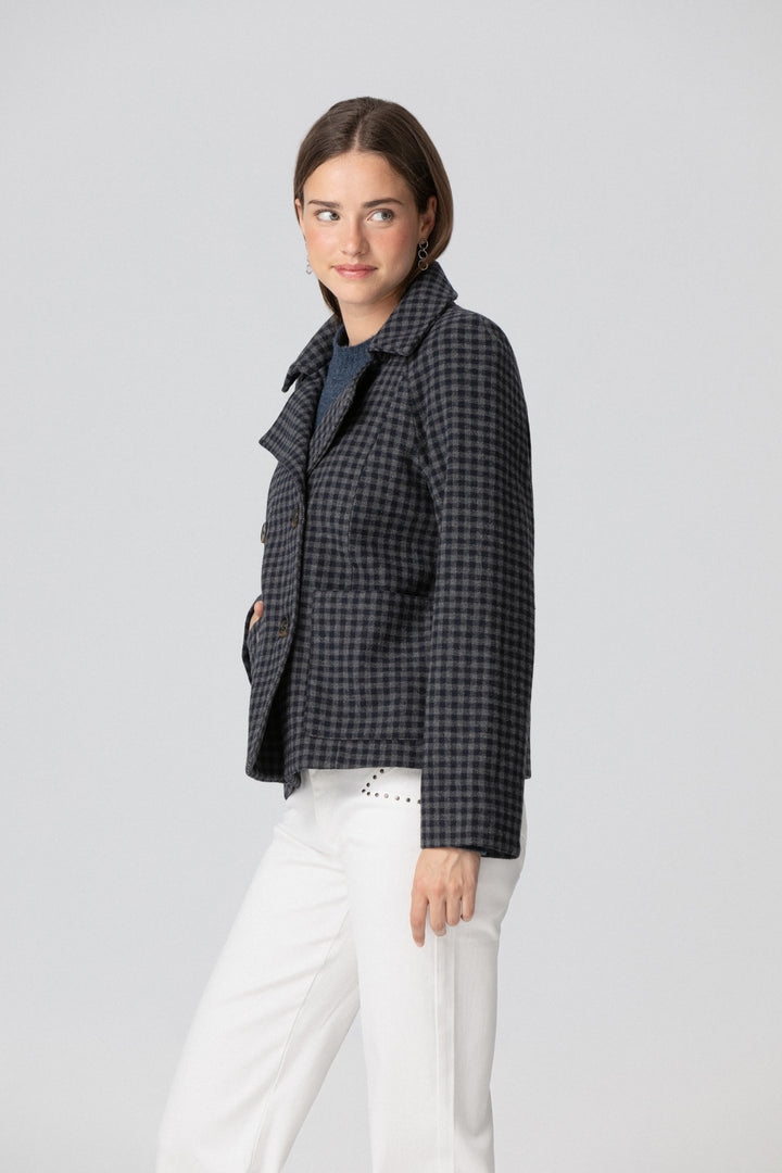 SHORT CHECKERED DOUBLE-BREADED COAT