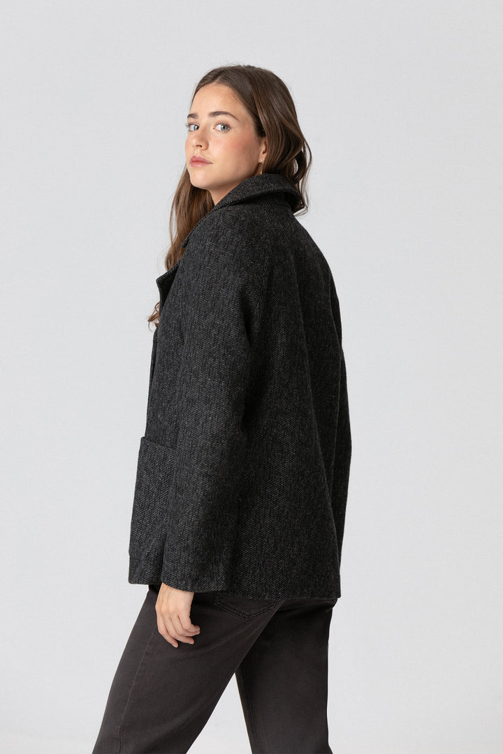 SHORT DOUBLE-BREATHED MARBLE COAT