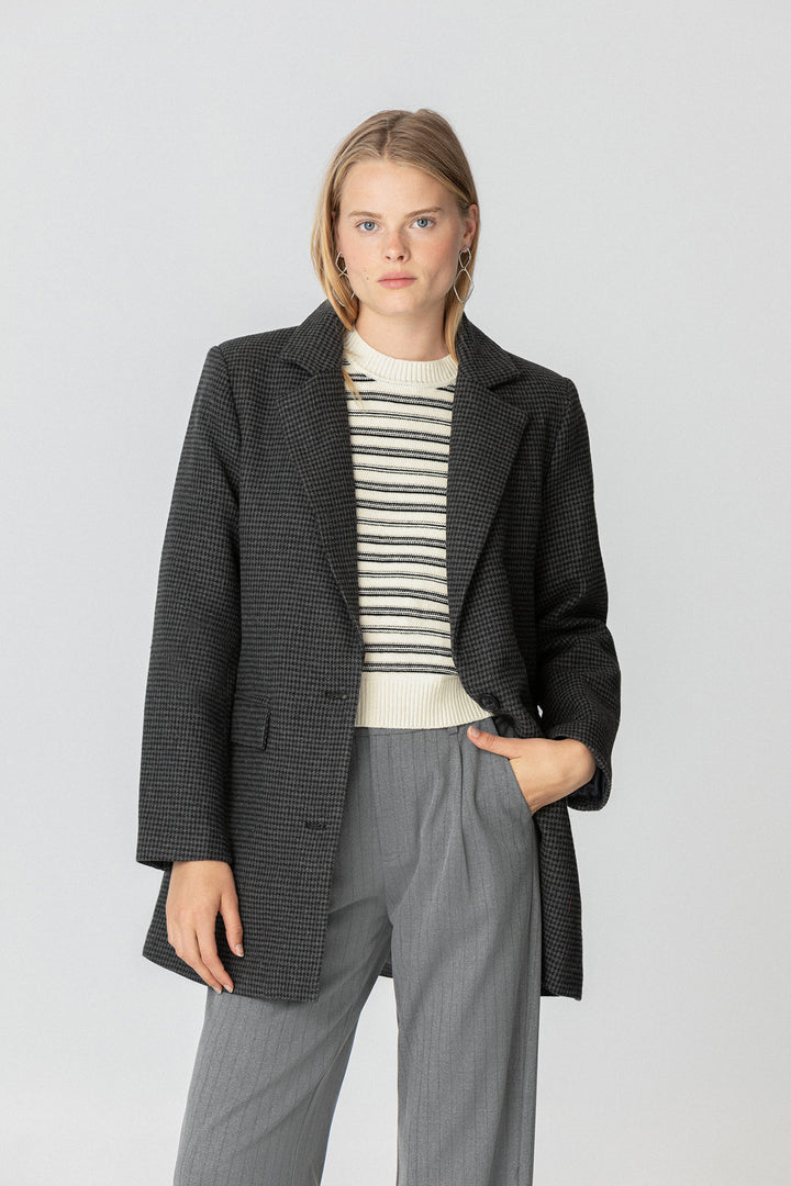 HOUNDSTOOTH COAT