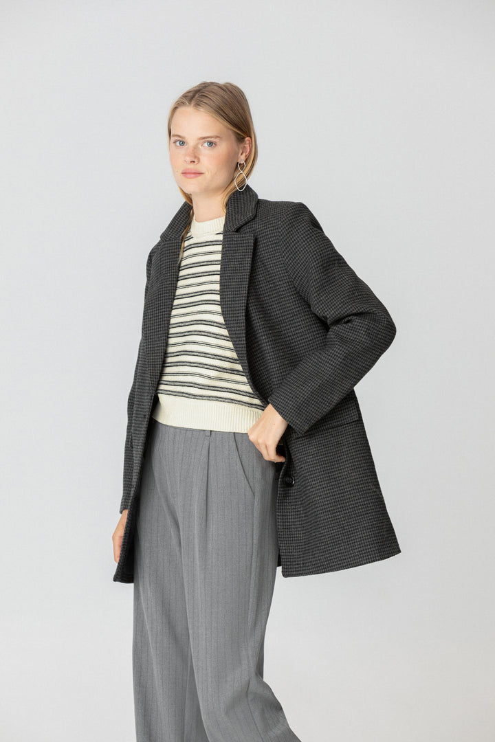 HOUNDSTOOTH COAT