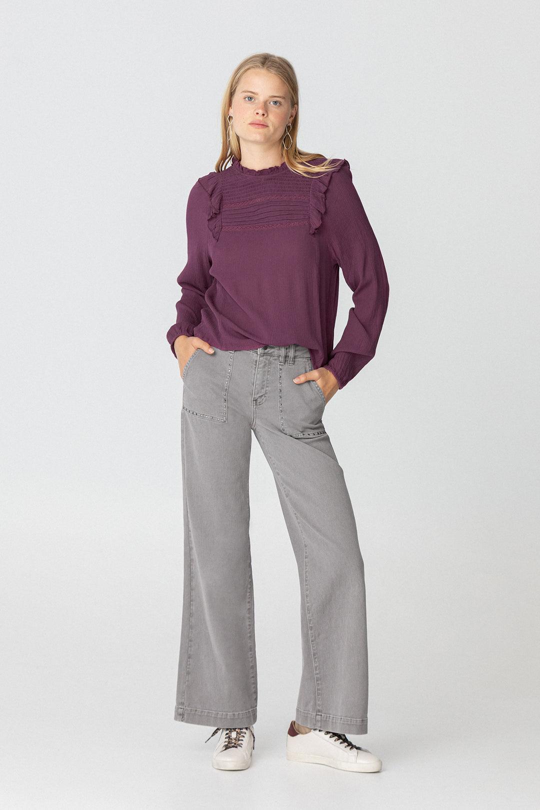 BLOUSE WITH GATHERED RUFFLE DETAIL