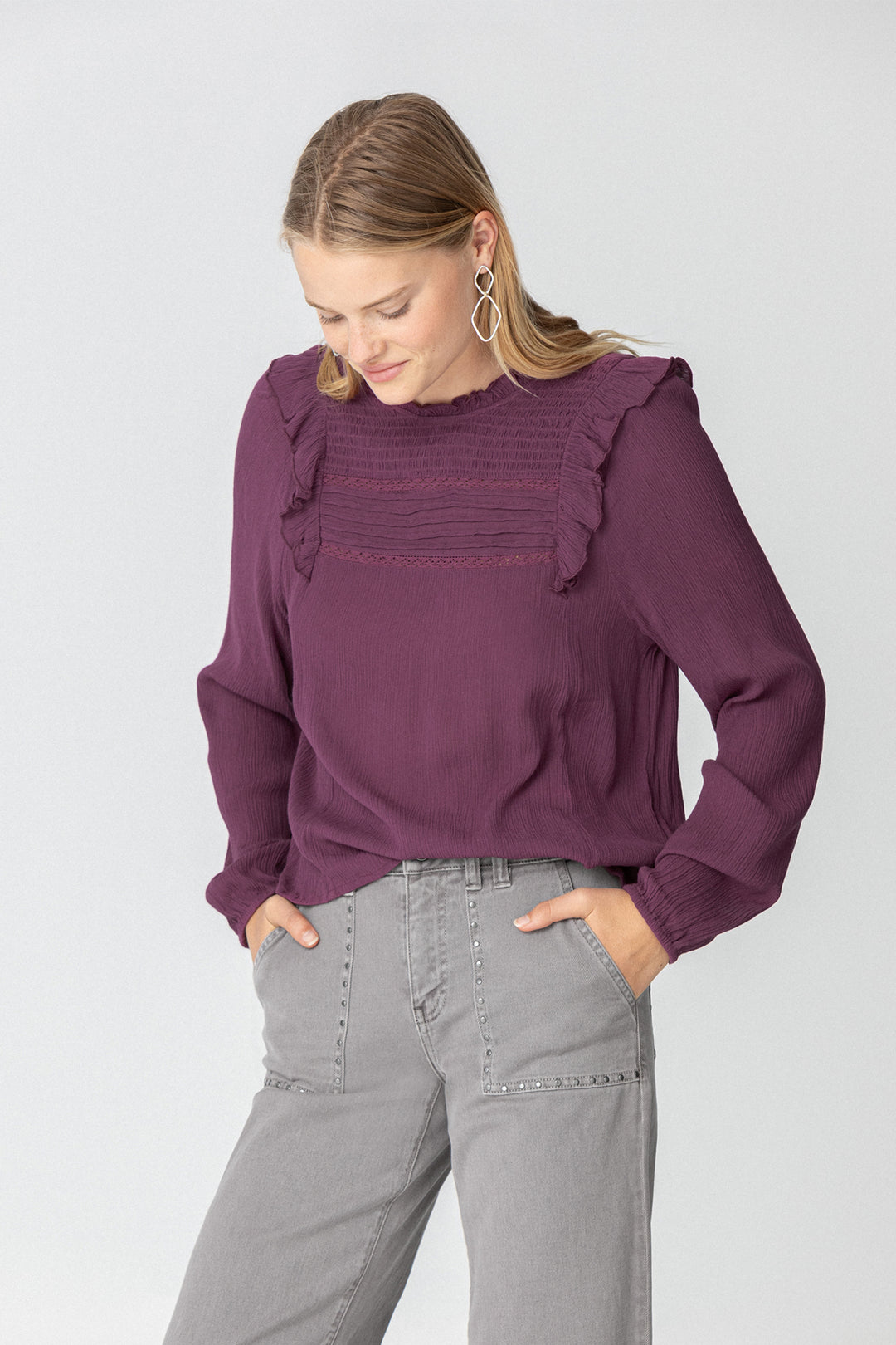BLOUSE WITH GATHERED RUFFLE DETAIL