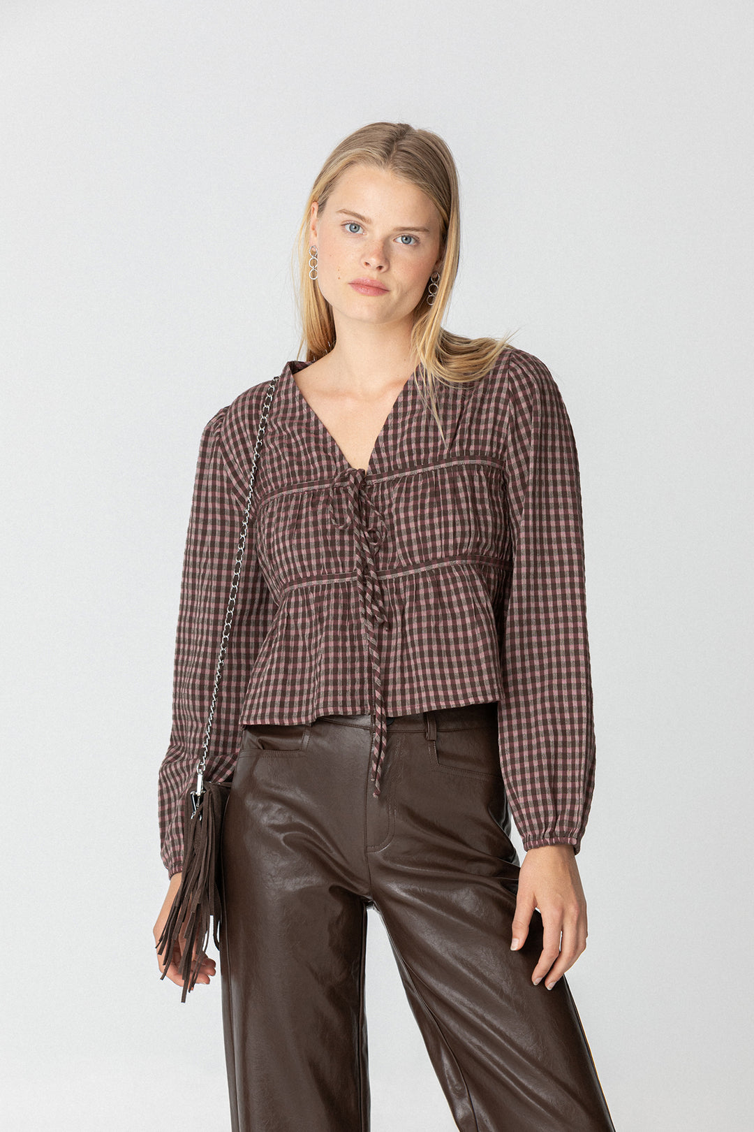 Gathered blouse with bows