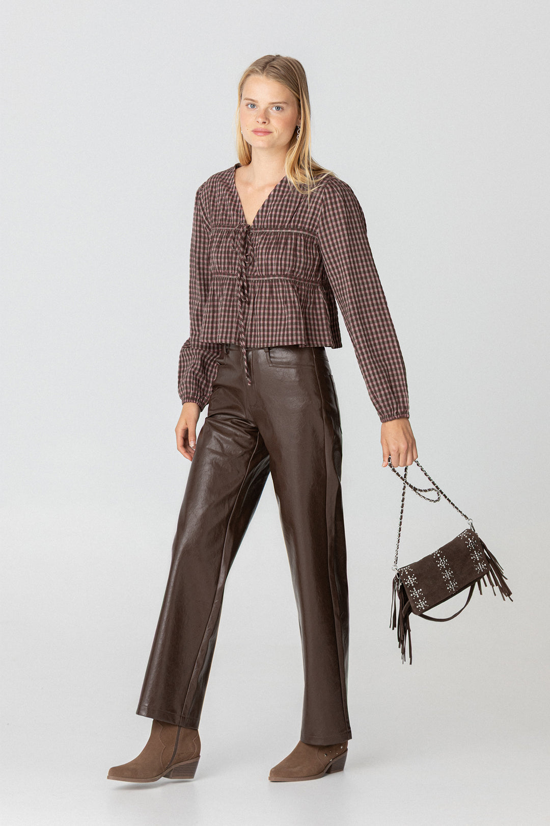 Gathered blouse with bows