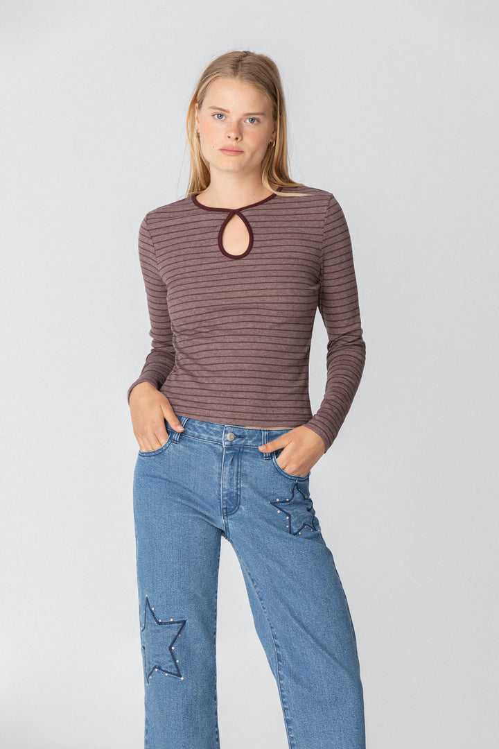 STRIPED OPENING T-SHIRT