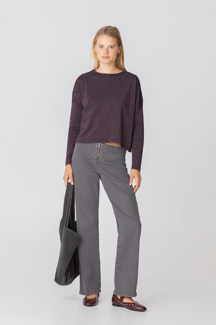 STRIPED OPENINGS T-SHIRT