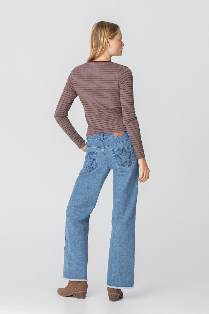 STRIPED OPENING T-SHIRT