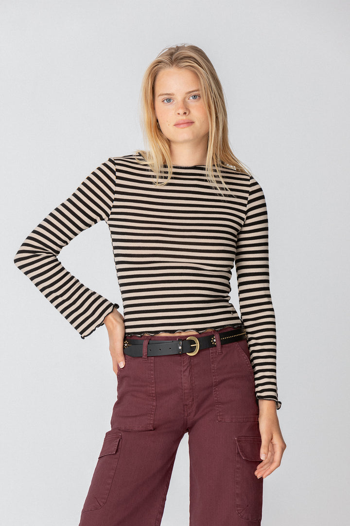 STRIPED FLARE SLEEVE T-SHIRT