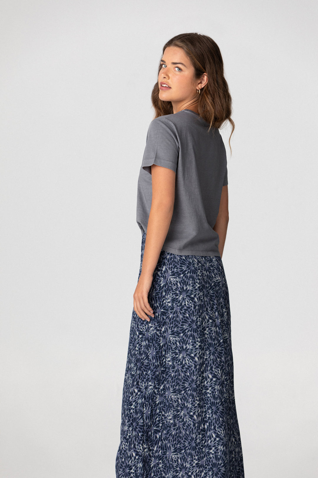 FALDA MIDI ELENA Falda Estampada de Flores Noon Spain