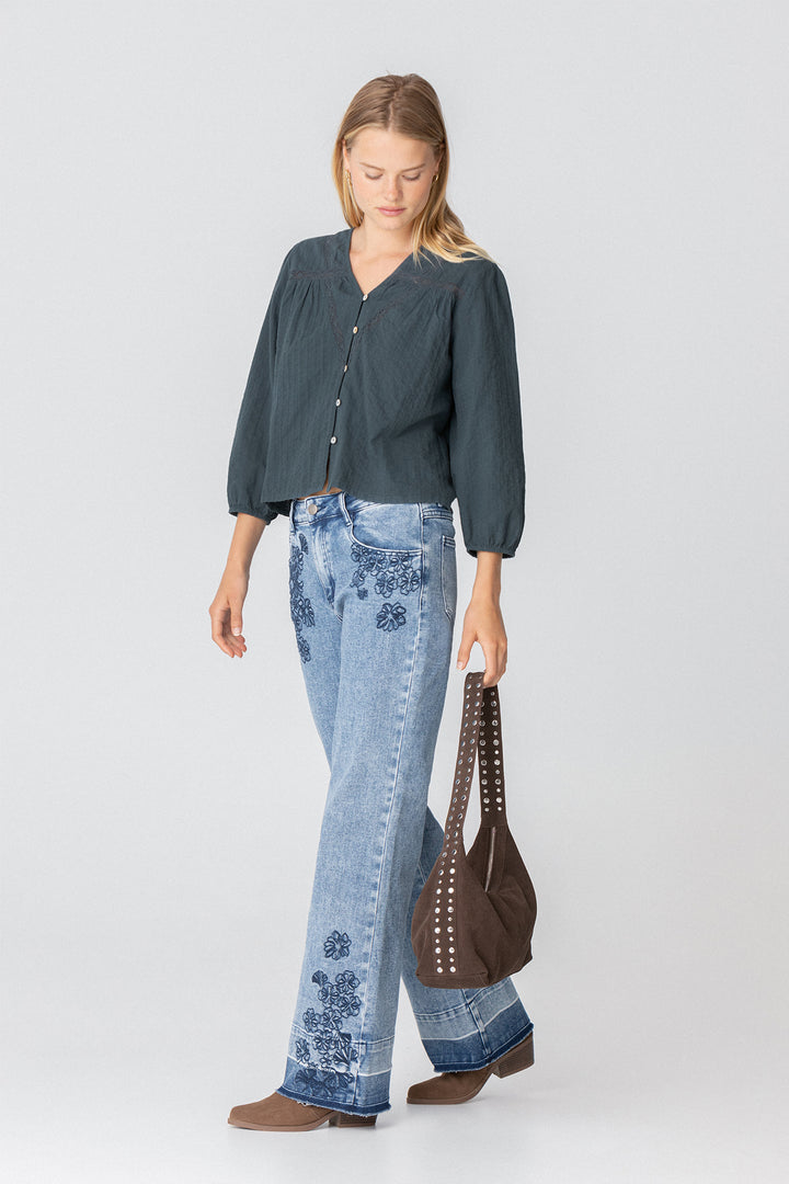 JEANS BORDADOS FLORES