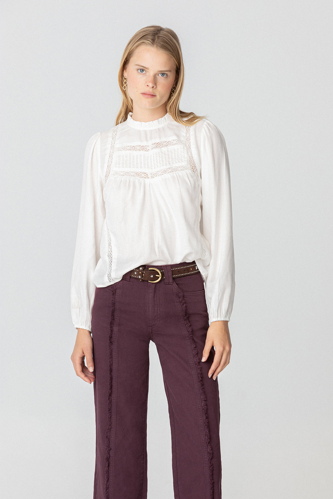 CONTRAST FRINGE STITCH JEANS