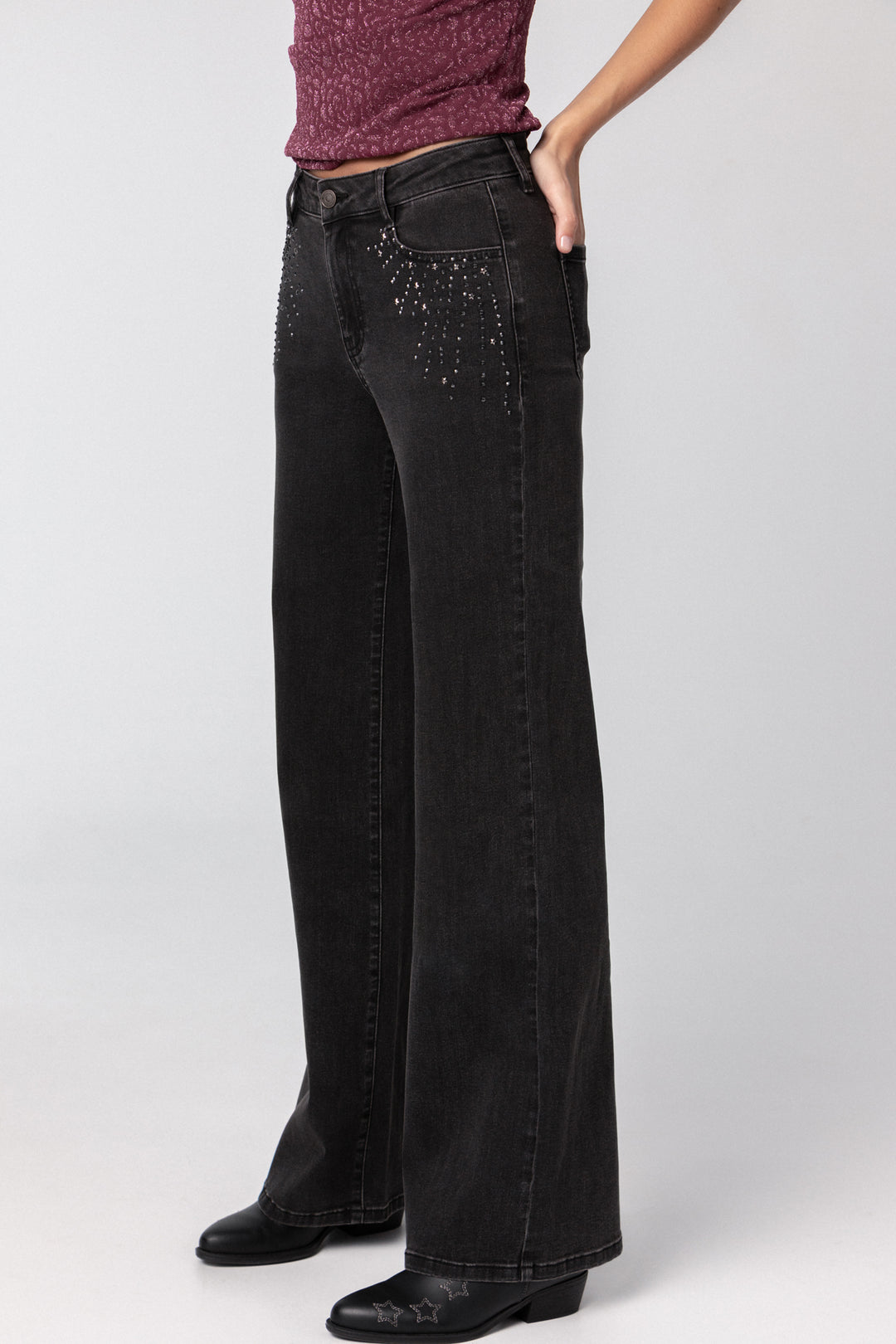 WIDELEG JEANS WITH SHIMMER