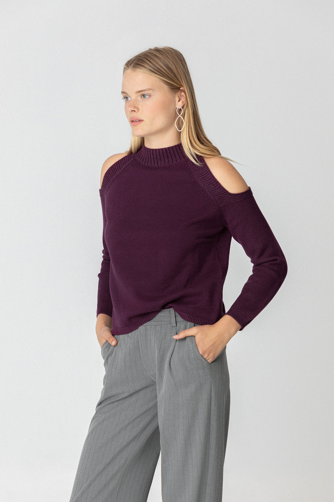 CAMISOLA COM ABERTURAS DE LUREX