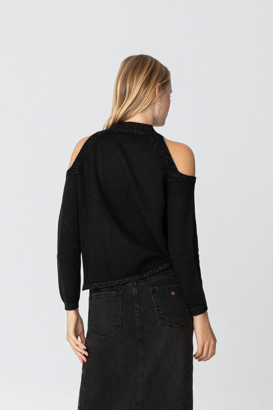 CAMISOLA COM ABERTURAS DE LUREX