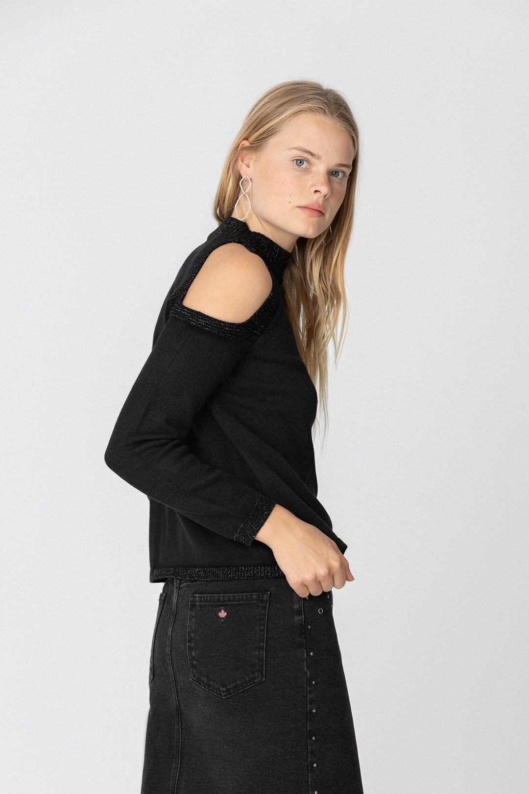 CAMISOLA COM ABERTURAS DE LUREX