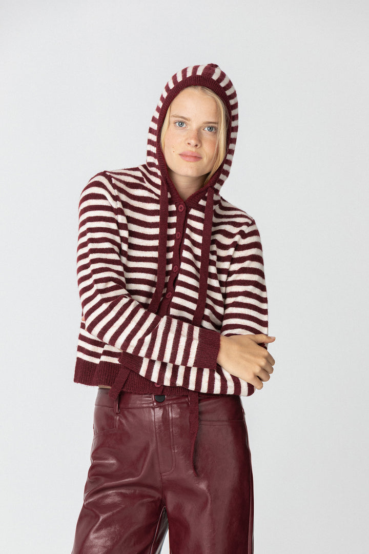 CAMISA COM CAPUZ LISTRADA