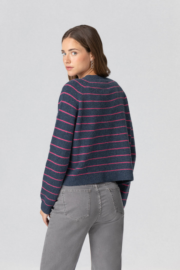 JERSEY COM GOLA BOXE LISTRADA