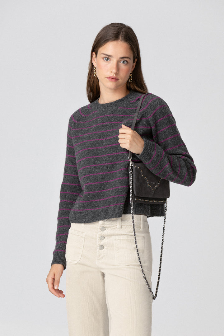 JERSEY COM GOLA BOXE LISTRADA