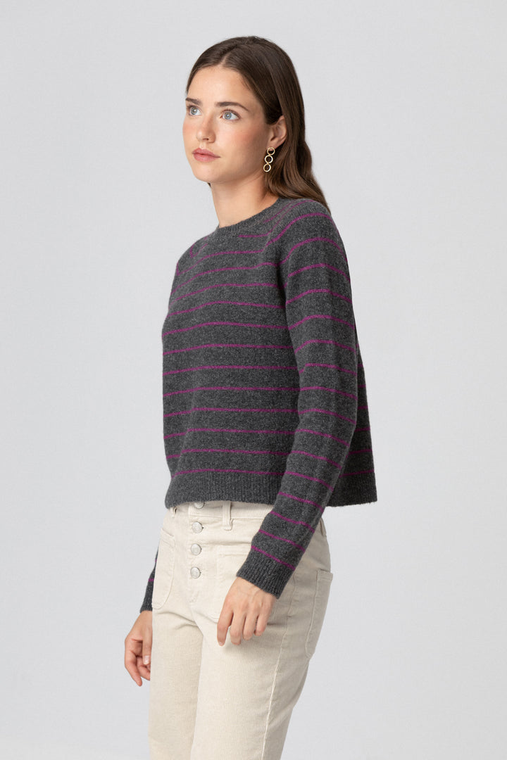 JERSEY COM GOLA BOXE LISTRADA