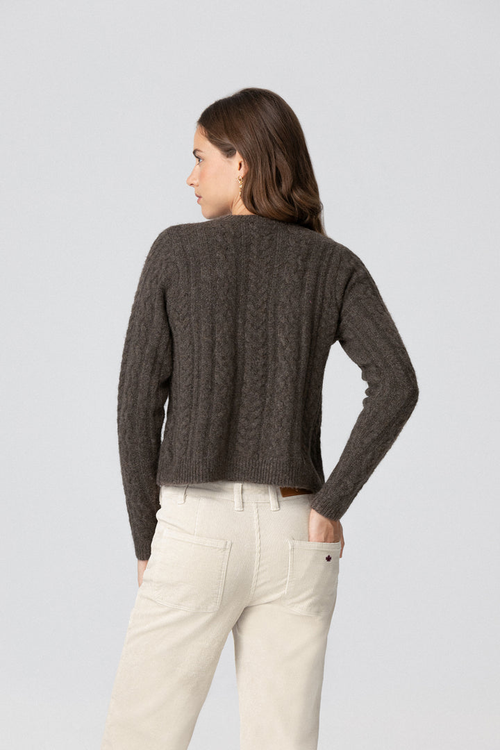 SWEATER DE GOLA BOX COM TRANÇA