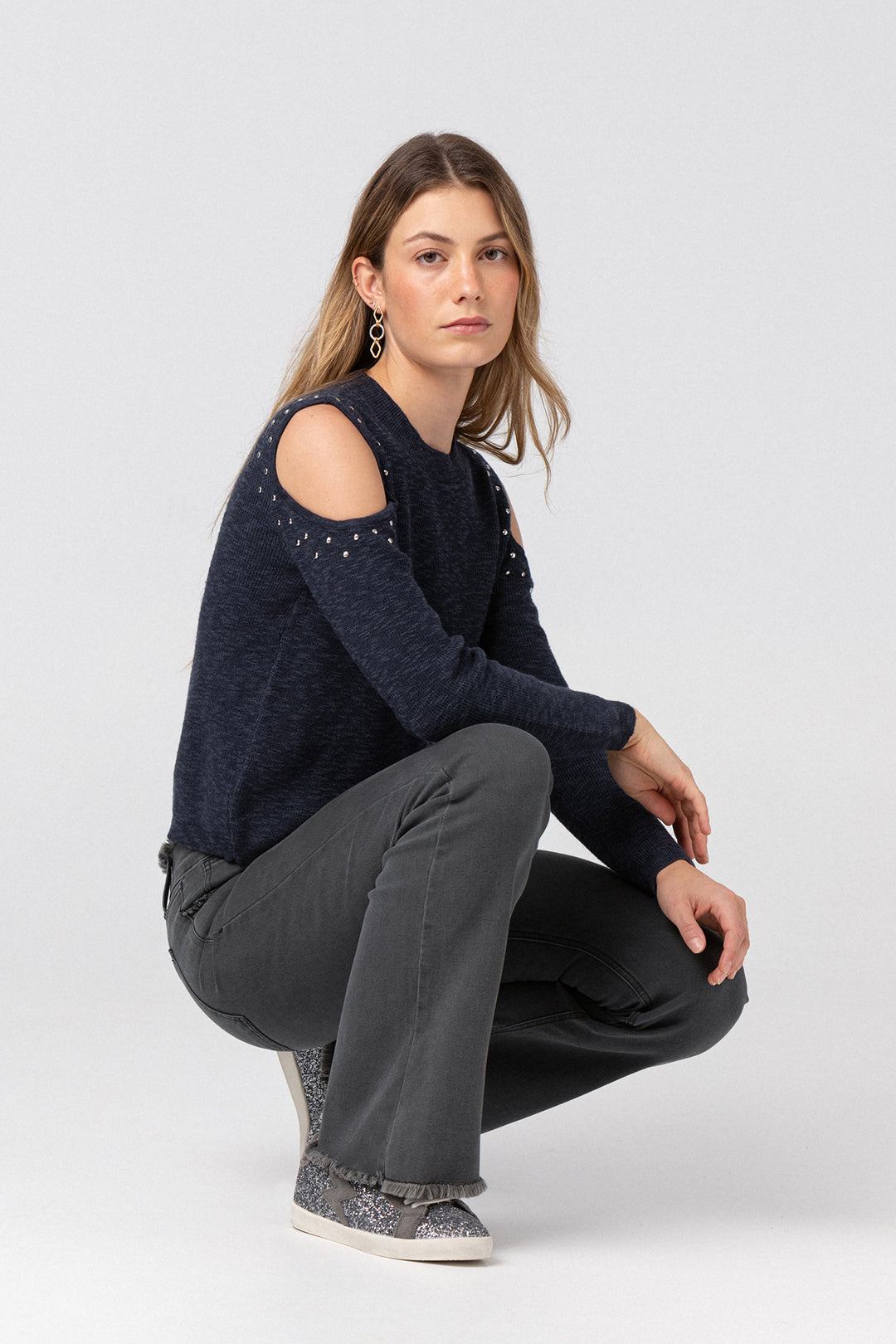 BLUSA DE JERSEY COM ABERTURAS COM TAPETES