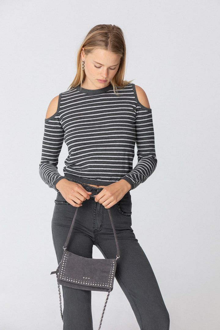 CAMISETA LISTRADA COM OMBRO