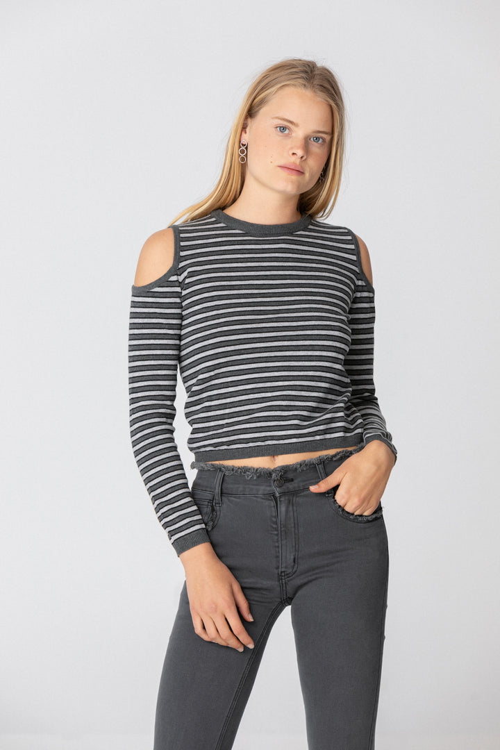 CAMISETA LISTRADA COM OMBRO