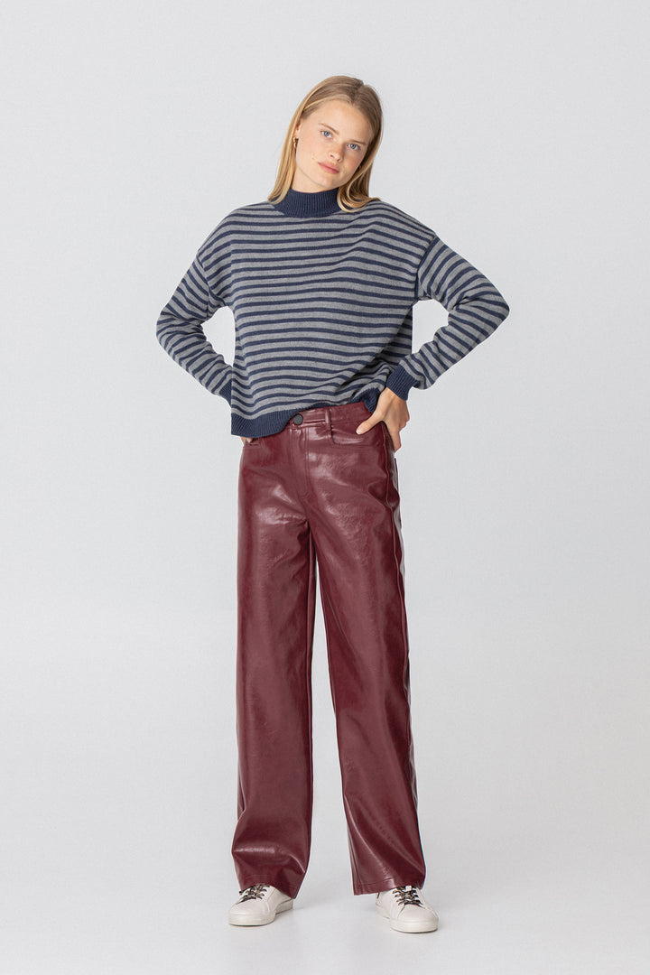 PANTALON RECTO EFECTO PIEL