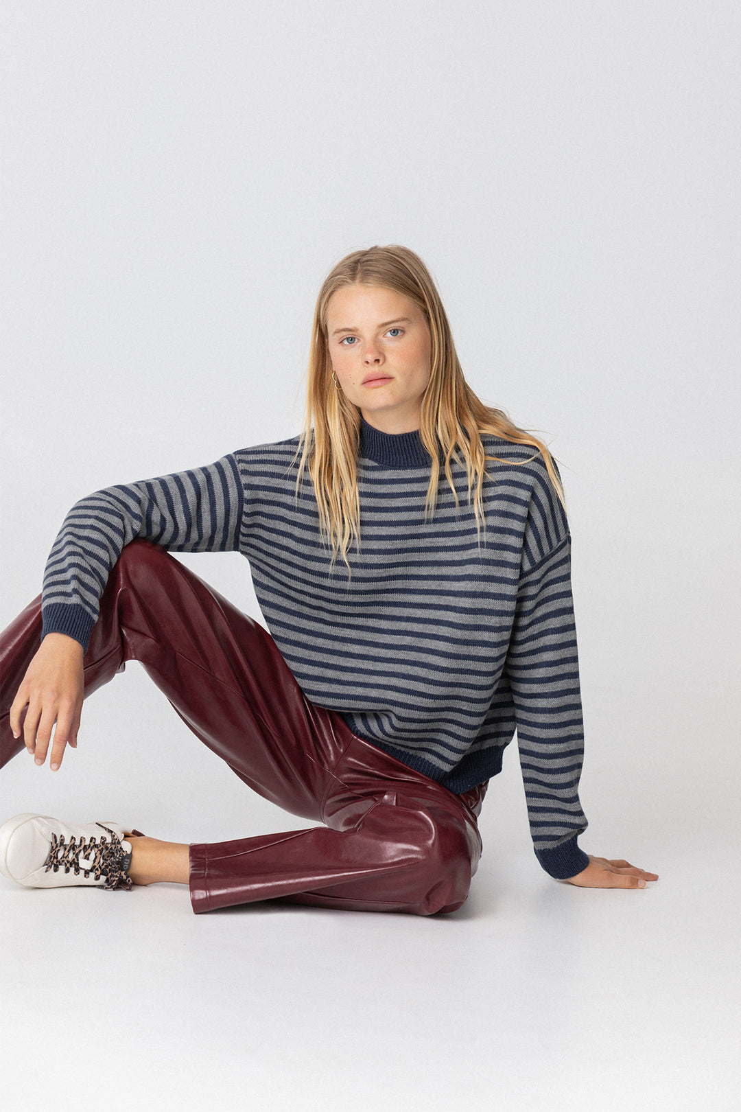 PANTALON RECTO EFECTO PIEL