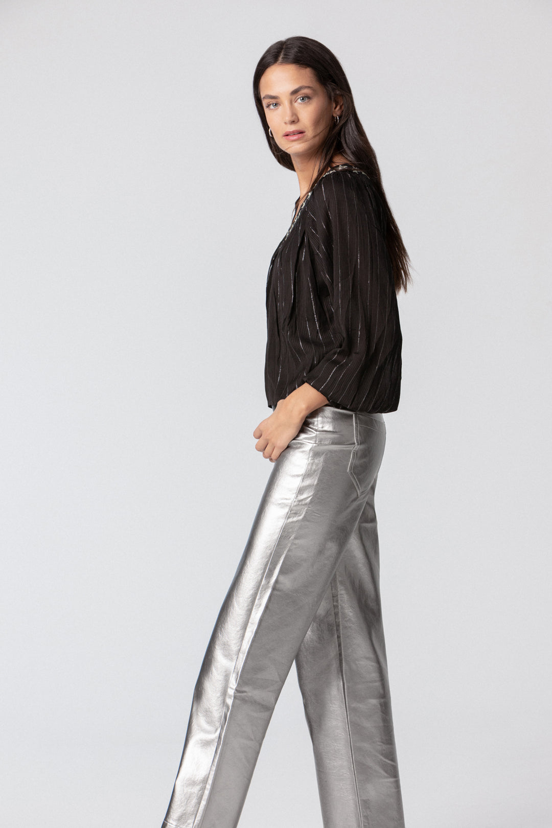 PANTALON RECTO EFECTO PIEL