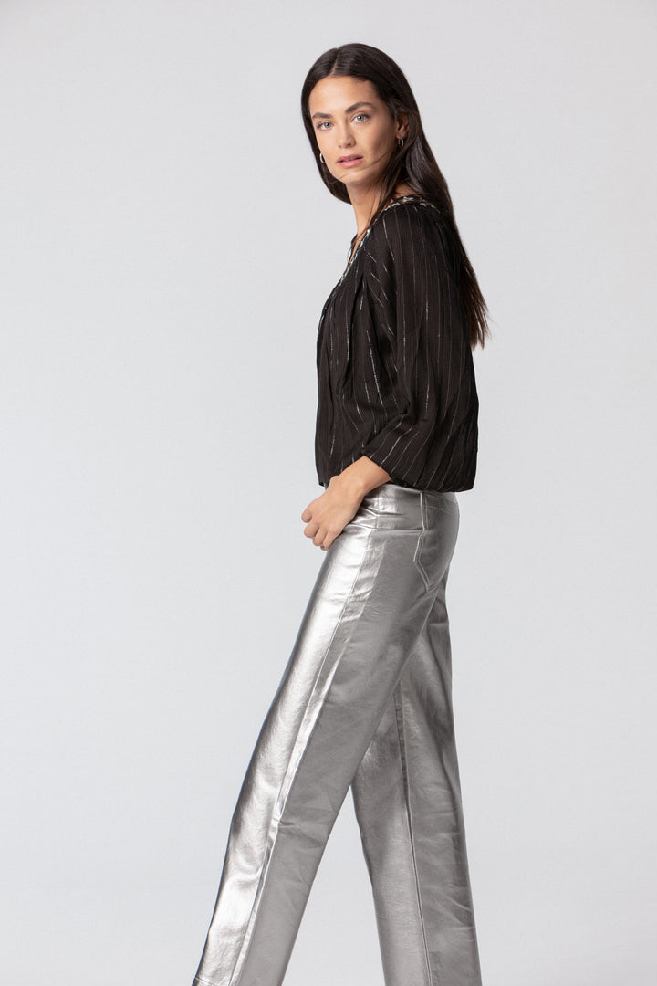 PANTALON RECTO EFECTO PIEL