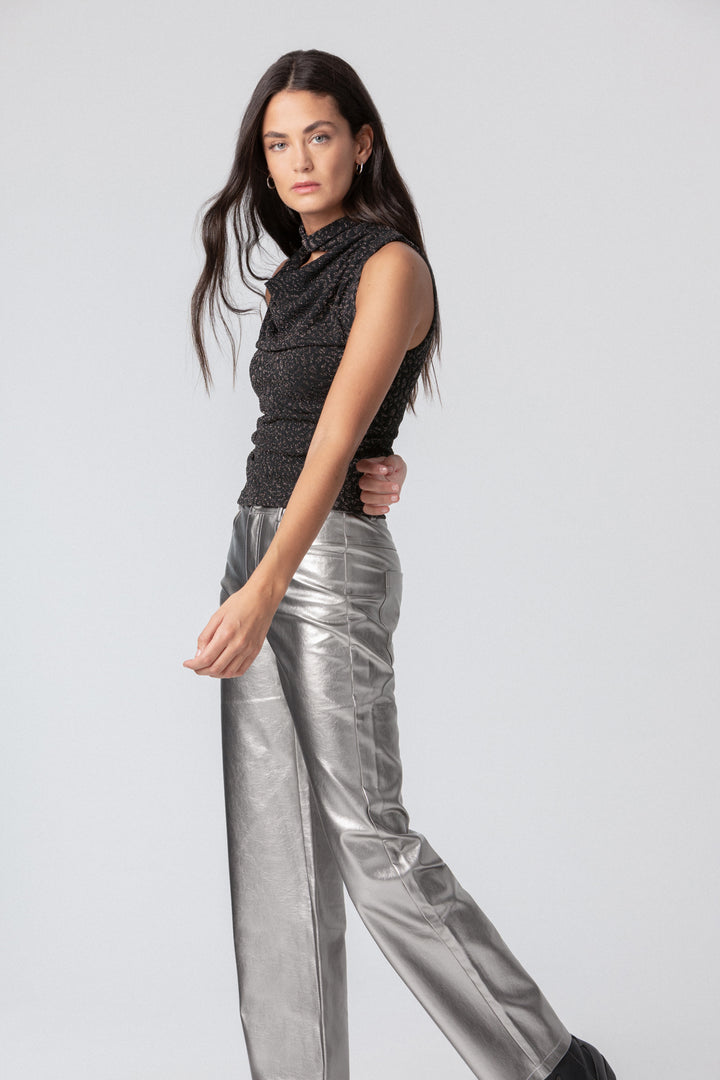 PANTALON RECTO EFECTO PIEL