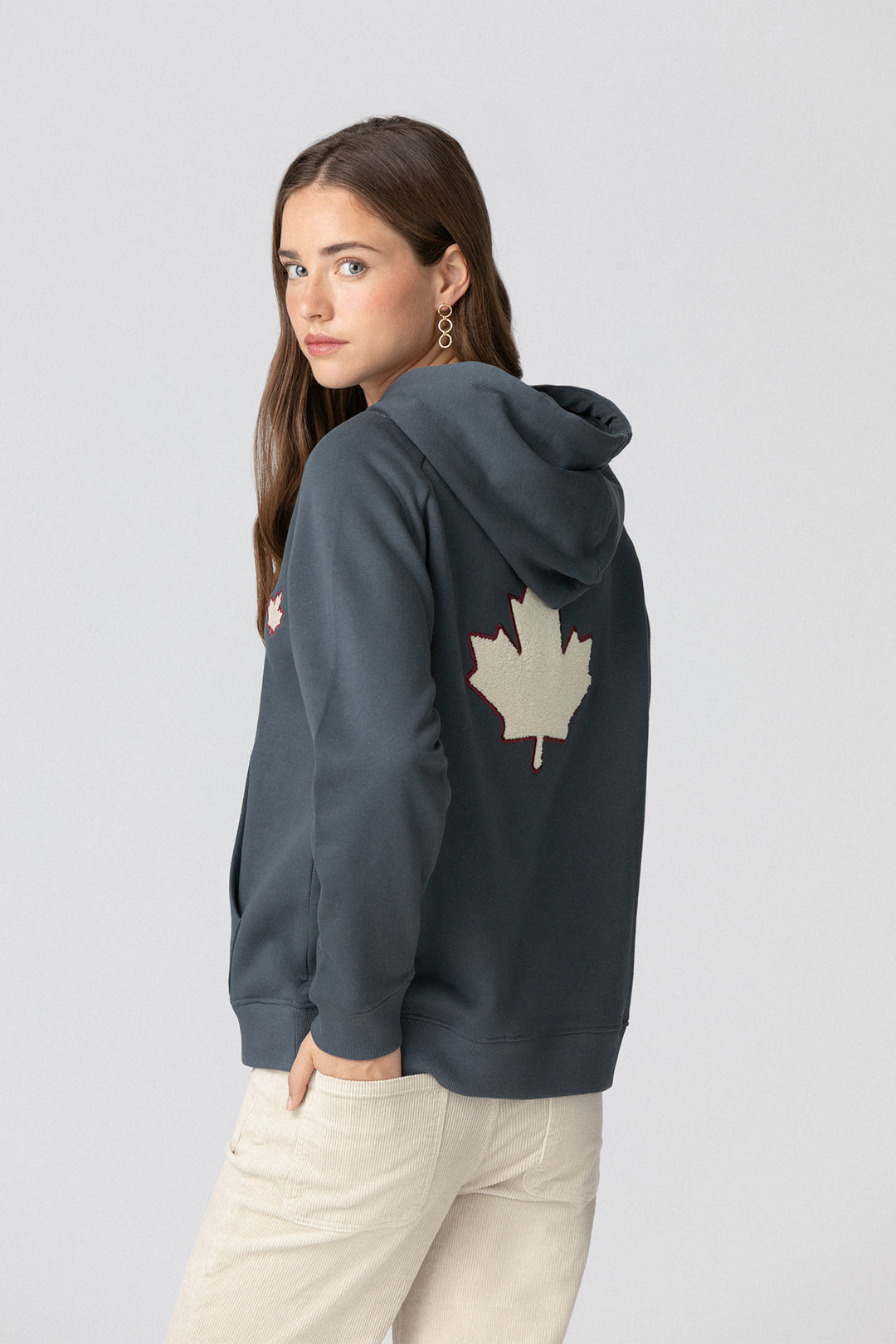 SUDADERA CAPUCHA HOJA