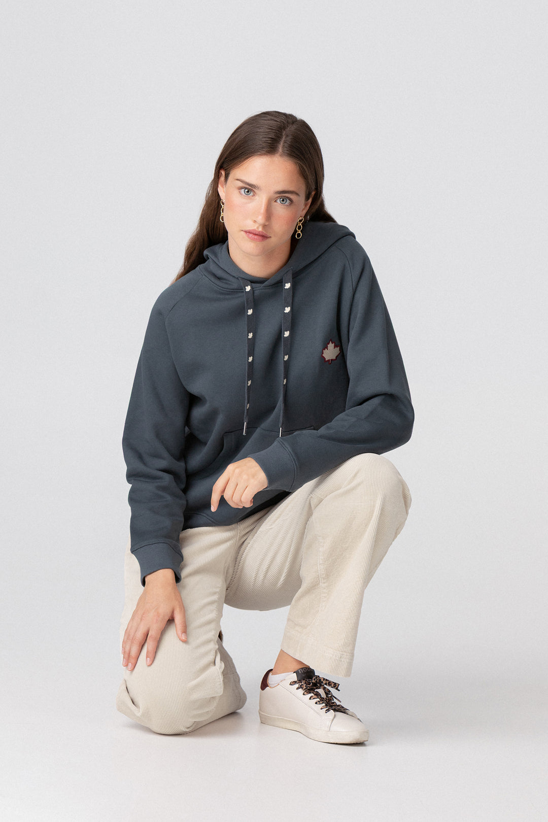 SUDADERA CAPUCHA HOJA