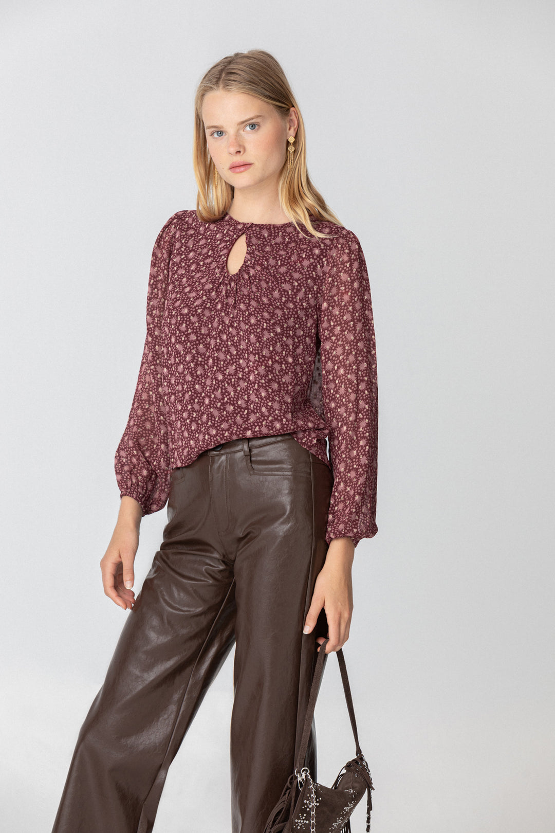 TOP ESTAMPADO ABERTURA