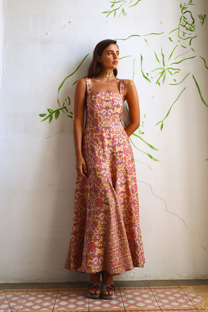 VESTIDO MIDI GODETS ROMINA