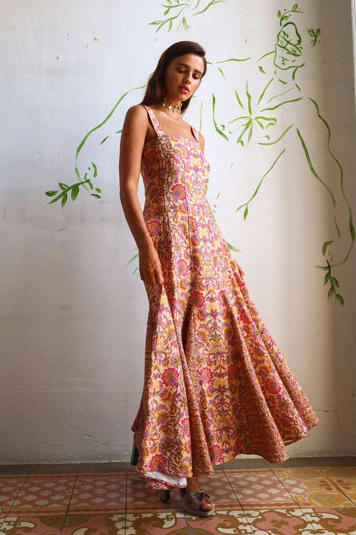 VESTIDO MIDI GODETS ROMINA