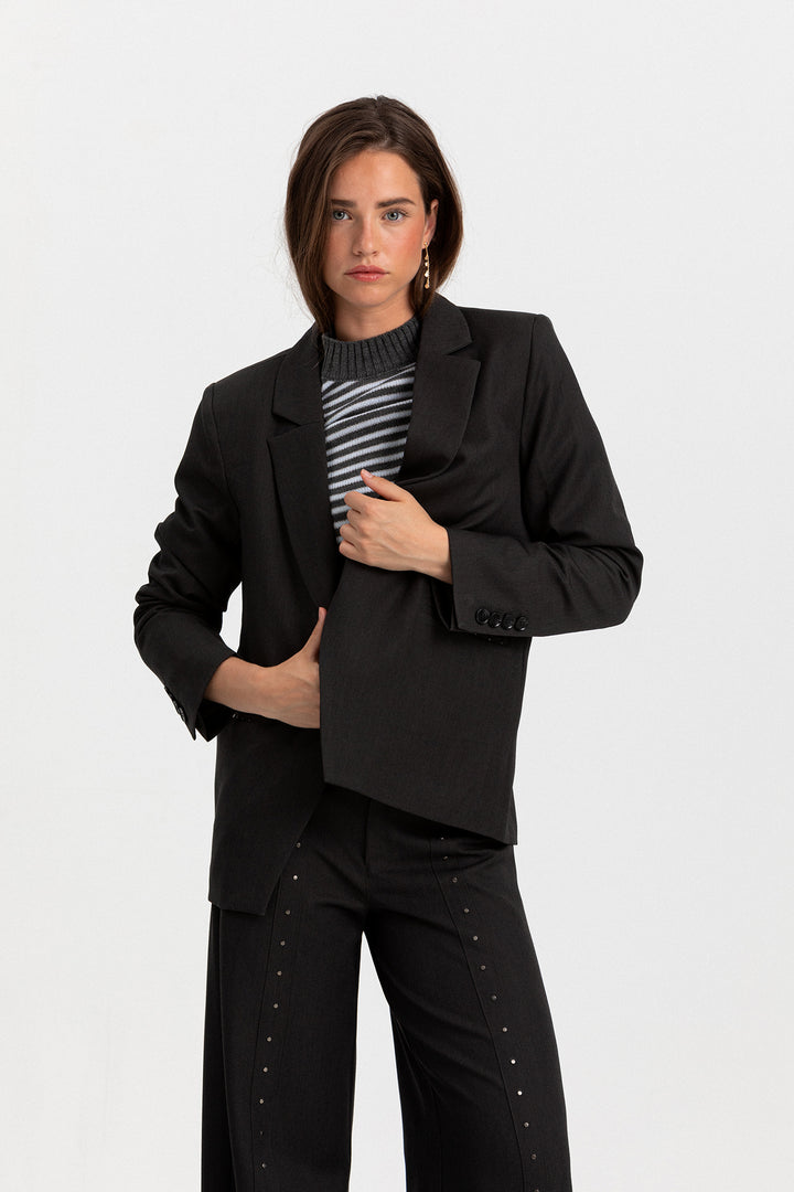 BLAZER DETALLE TACHAS