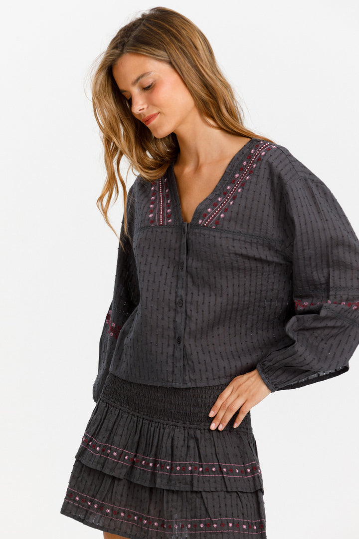 BLUSA BORDADA ENTREDOS